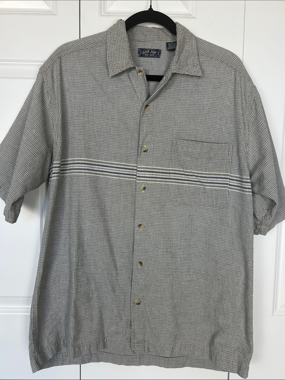 Ron Jon Gray Plaid Short-Sleeve Button Down Shirt with White Stripe Size Medium